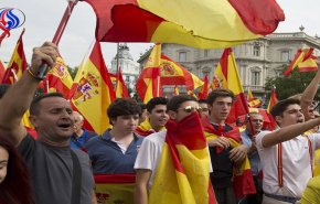 آلاف الإسبان يتظاهرون في مدريد تأييدا لوحدة إسبانيا