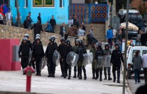 الغارديان: حملة المغرب على الحسيمة تفتح باب الفرار إلى أوروبا