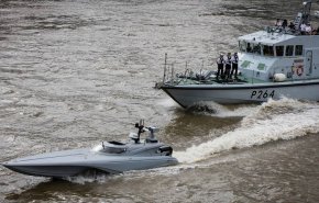 کپی رسمی انگلیس از تاکتیک‌های نیروی دریایی سپاه/ استفاده نظامی از قایق‌های تندرو به قلب اروپا رسید + تصاویر