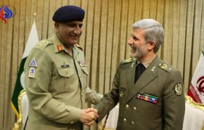 وزير الدفاع الايراني لنظيره الباكستاني: مؤامرات اميركا و