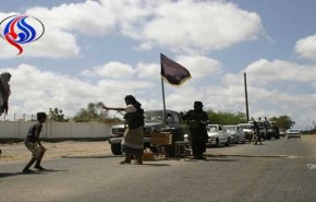 إصابة قائد موالي للامارات ومقتل 3 من مرافقيه برصاص القاعدة