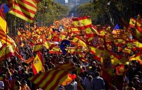 تظاهرات گسترده در بارسلونا برای آزادی رهبران جدایی‌طلب کاتالونیا