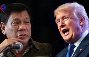 رییس جمهور جنجالی فلیپین به دستور ترامپ آواز خواند
