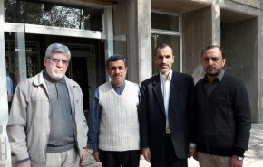 اقدام جدید یاران احمدی نژاد/ بست نشینی بقایی و دوستان در حرم حضرت عبدالعظیم + عکس