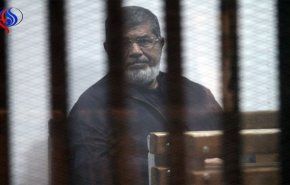 مرسي: حالتي تتدهور يوماً بعد يوم.. كيف رد عليه قاضي المحكمة؟!