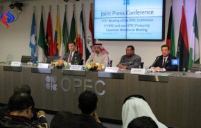 اوپک کاهش عرضه نفت را تا پایان 2018 تمدید کرد