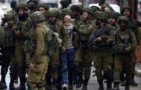 نوجوان فلسطینی و صاحب عکس «یک نفر در برابر یک لشکر» امروز محاکمه می‌شود
