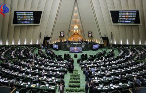البرلمان الإيراني يعيد مناقشة الثقة بوزير الزراعة