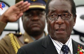 أول رحلة لرئيس زيمبابوي السابق منذ الإطاحة به.. إلى أين؟