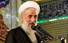 خطيب جمعة طهران: نواجه حربا اقتصادية عالمية