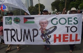 مظاهرات حاشدة ضد قرار ترامب في اندونيسيا + صور