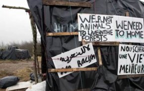 فرانسه قوانین پذیرش مهاجر را دشوارتر می‌کند

