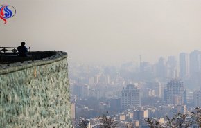 التلوث في طهران يقعد الطلاب في بيوتهم لليوم الثاني على التوالي + صور
