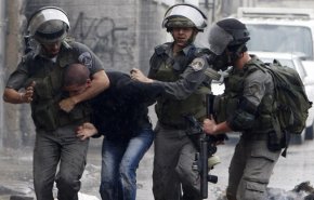الاحتلال يعتقل 14 مواطناً من الضفة الغربية
