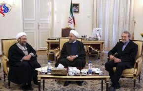 رؤساء السلطات الثلاث في ايران يجتمعون الشهر القادم لبحث تلوث الهواء والزلازل