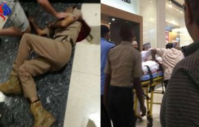 شاهد.. مقتل شرطي طعنا في مركز تجاري شهير بمسقط