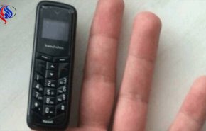 «هاتف الأصبع».. يباع على الإنترنت وزبائنه «ضد القانون»!