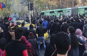 بالفيديو..تظاهرات حاشدة بمدن ايرانية ضد مثيري الشغب 