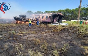 برخورد قطار با اتوبوس در جمهوری آفریقای جنوبی 12 کشته برجای گذاشت 