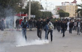 حرب هاشتاغات بين الحكومة التونسية والمحتجين