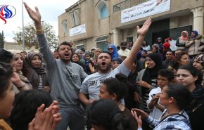 متظاهرون تونسيون يطالبون بالافراج عن محتجين