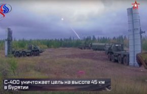 روسيا تنشر صواريخ أرض-جو في حشد عسكري في شبه جزيرة القرم
