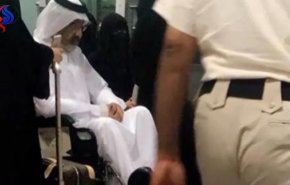 عبد الله آل ثاني ينقل للمستشفى بعد وصوله الكويت

