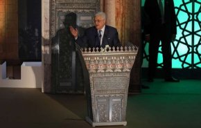 عباس يعود إلى فلسطين
