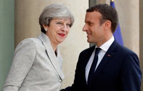 فرنسا وبريطانيا توقعان معاهدة حول مراقبة الهجرة 