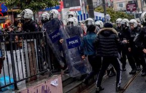 جلوگیری دولت ترکیه از تظاهرات علیه عملیات نظامی در عفرین + فیلم