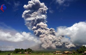 آوارگی ده ها هزار نفر در فیلیپین به علت آتشفشان + تصاویر