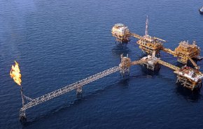 إيران تقترب من توقيع عقود نفط وغاز مع شركات أجنبية