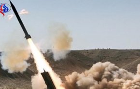 إطلاق صاروخ زلزال 2 على موقع لجنود العدوان السعودي في جيزان