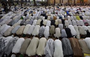 مواقف مثيرة للجدل... داعية سعودي يقدّم مقترحًا “صادمًا”للدخول في المساجد!!