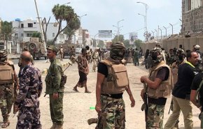 قوات موالية للإمارات تسيطر على مدينة عتق بشبوة اليمنية