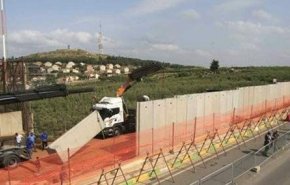 الجيش الاسرائيلي يبدأ ببناء الجدار الاسمنتي في رأس الناقورة

