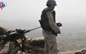 قنص جنديين سعوديين واستهداف تجمعات عسكرية في جيزان