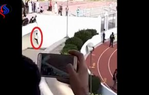 بالفيديو... الشرطة السعودية تطارد فتاة في ملعب كرة قدم