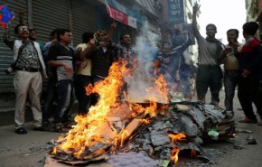 مخالفان در بنگلادش به خیابان ها ریختند + تصاویر
