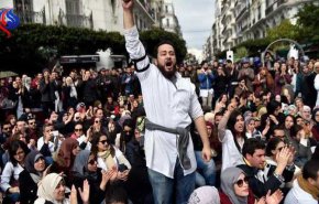 الجزائر.. إضراب يصيب قطاعات الصحة والتعليم بالشلل