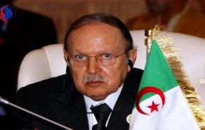 بوتفليقة يدعو الجزائريين إلى الصمود في وجه الازمة المالية للبلاد