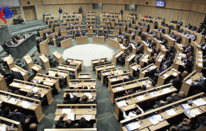 البرلمان الأردني ينعقد استثنائيا ويناقش بيان الحكومة الجديدة


