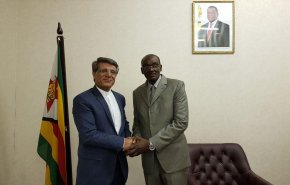 زيمبابوي تدعو الى تطوير العلاقات مع ايران