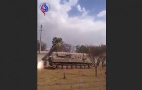 بالفيديو/ لحظة اطلاق الكاسحة UR 77 صاروخها المتفجر في معارك الغوطة