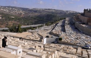 سلطات الاحتلال تحتل الضفة الغربية عبر إقامة مقابر يهودية