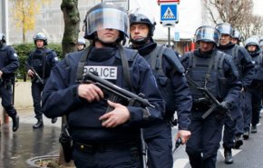 درگیری پلیس فرانسه با مخالفان دفن زباله هسته‌ای

