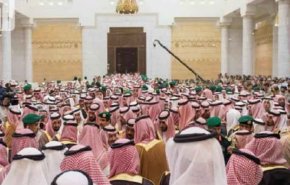 خاندان آل‌سعود چگونه زندگی می‌کنند/ حقوق ماهانه شاهزادگان سعودی چند دلار است +عکس