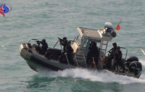 جيش البحر التونسي ينقذ 10 مهاجرين غير نظاميين