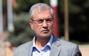 وزير العمل الايراني يحرز ثقة البرلمان مجددا