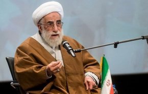 بالفيديو..إعادة انتخاب آية الله جنتي رئيسا لمجلس خبراء القيادة الإيراني
